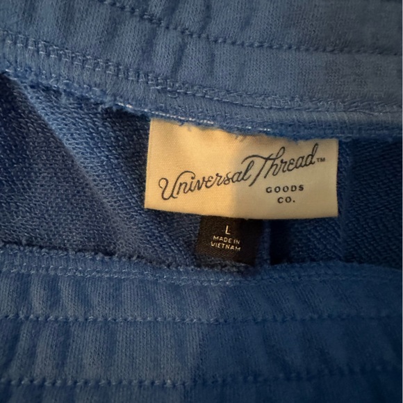 Universal Thread Set - Picture 2 of 3